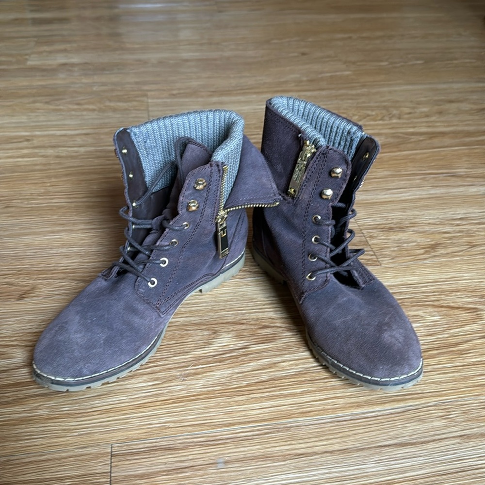 EUC Tommy Hilfiger TWMINNY boots size 7.5